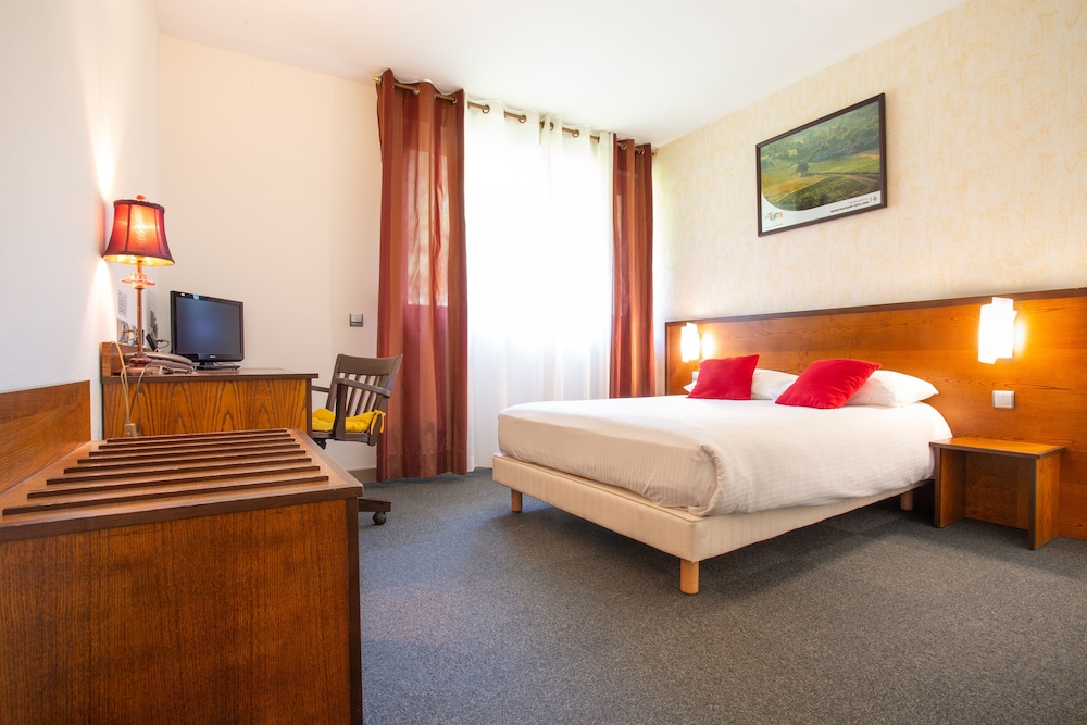 Hotel La Bombardiere - Property Image 18