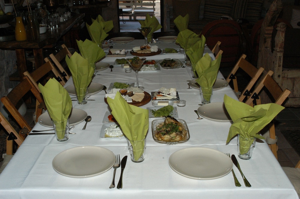 Shulamit Yard