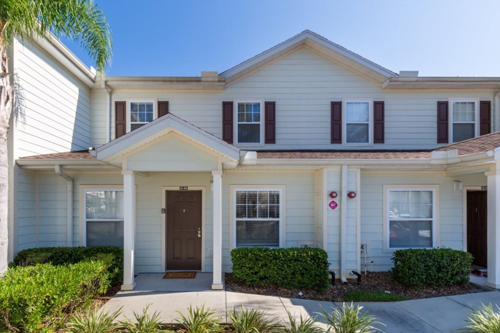 Lucaya Village 3040 #19-106 - Image 1