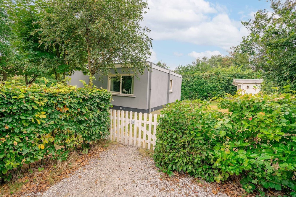 Cozy Detached Bungalow for 4 Persons