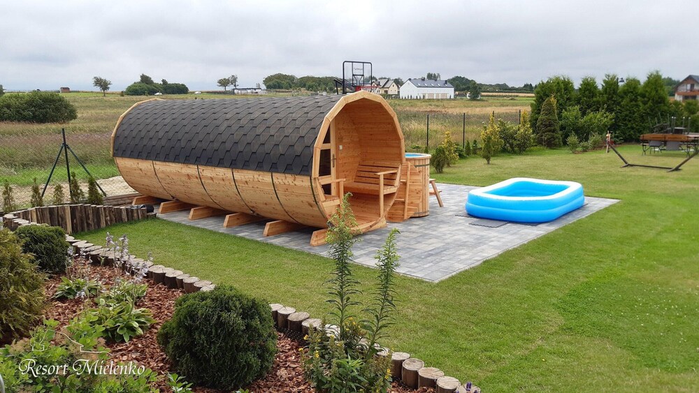 Holiday Home With Garden, Sauna, Jacuzzi