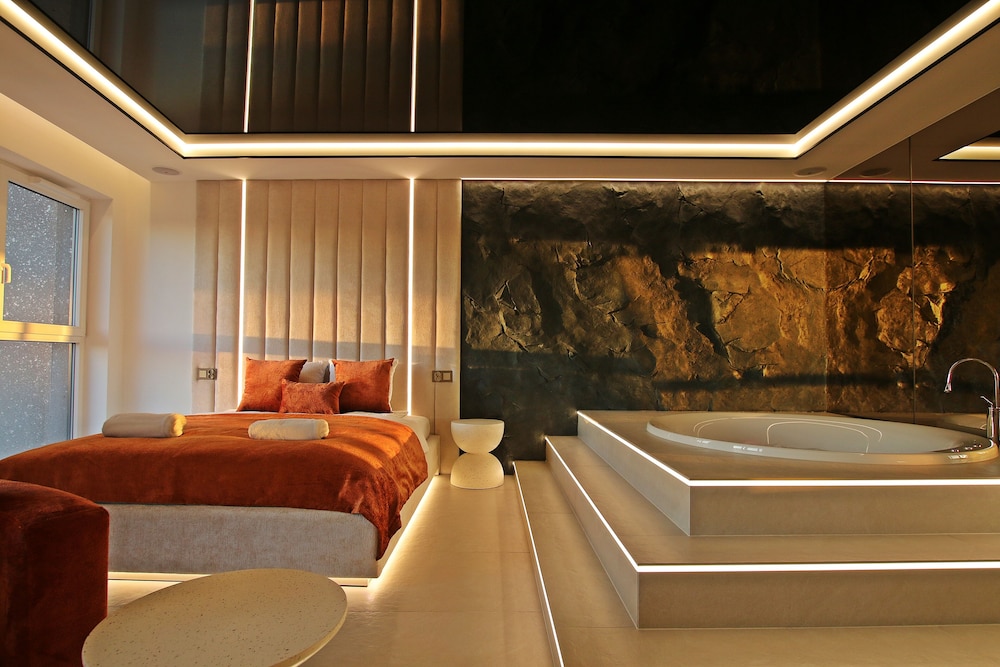 Quorum Apartments