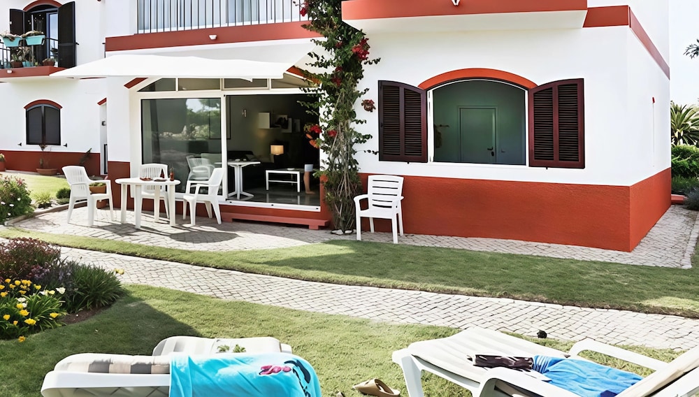 Casa Albardeira at Meia Praia