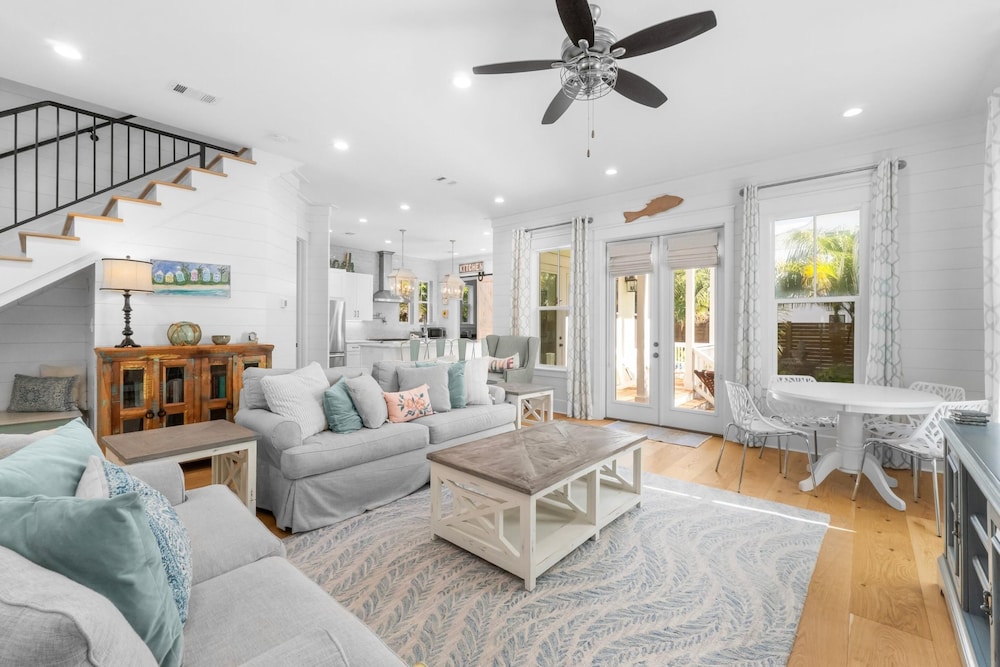 30A Beach House - Under the Palms