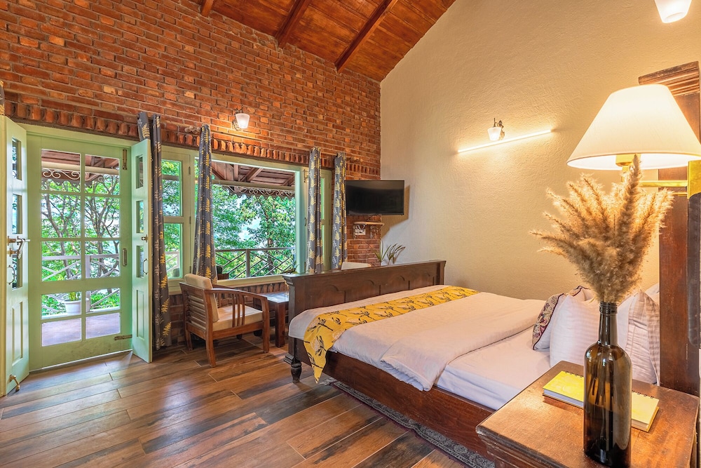 Echor Malusara Lakeview Retreat Bhimtal