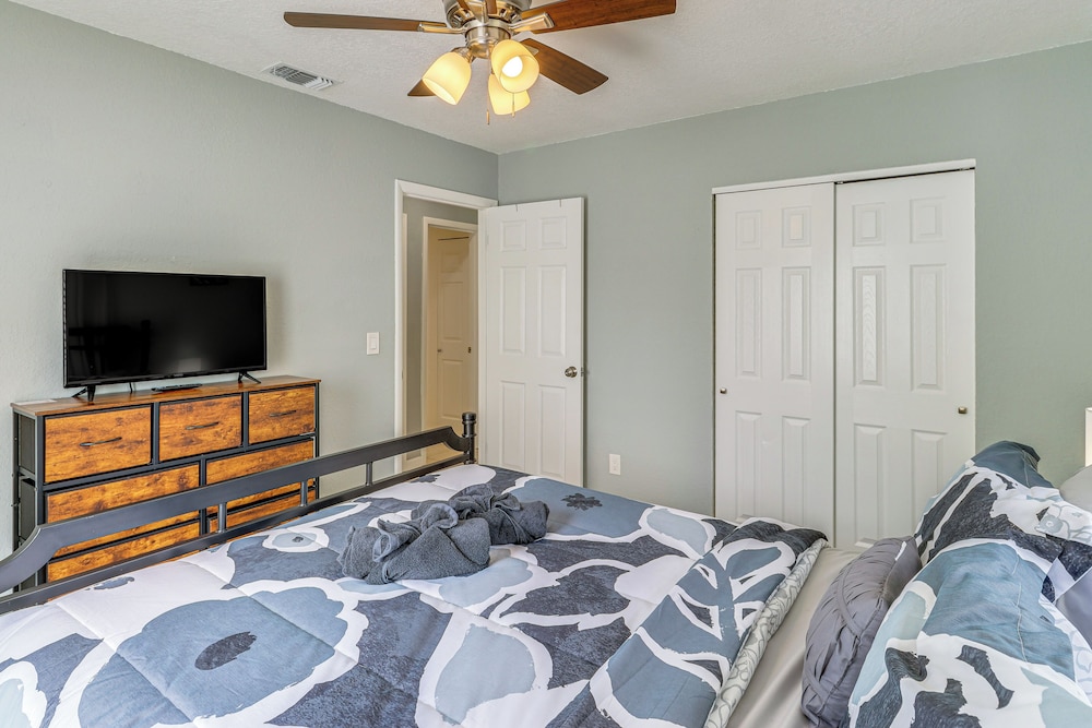 Within 10 Mi of Fort Pierce Beaches! Bright Duplex