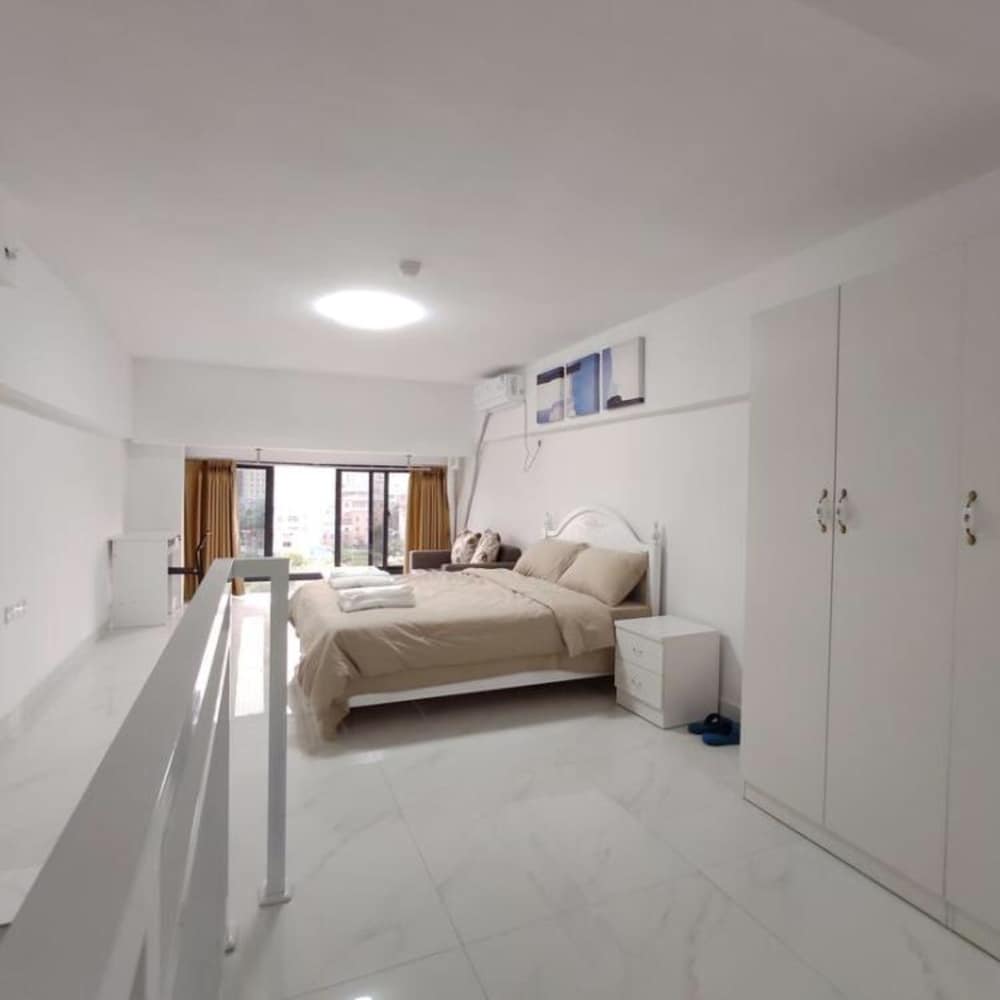 Big White's Home Xincheng Branch view 5