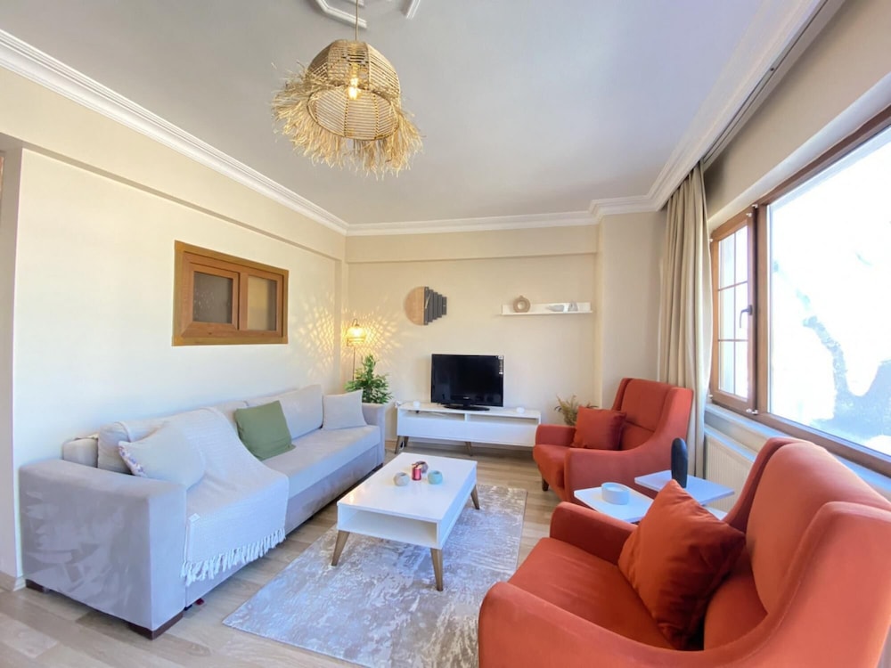 Flat With City View 5-min to Istiklal in Beyoglu
