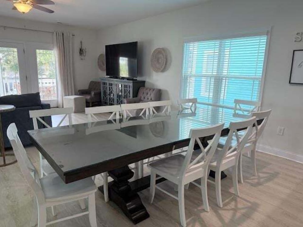 Sea Pearl 7 Bedroom Home