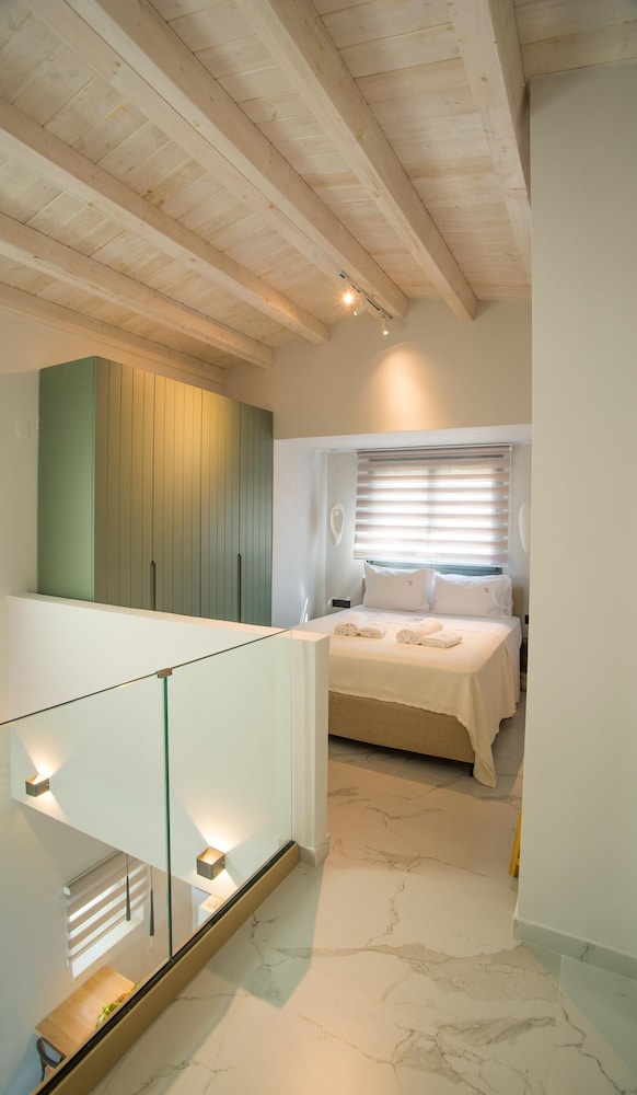 Sunrise Villas Collection