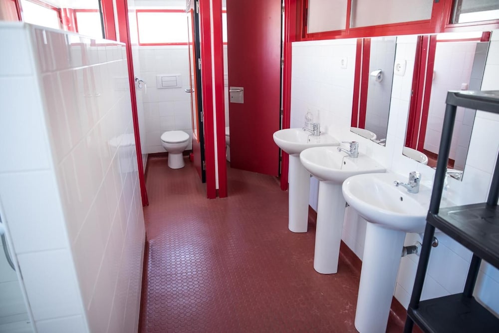 Albergue Santa Ana - Hostel