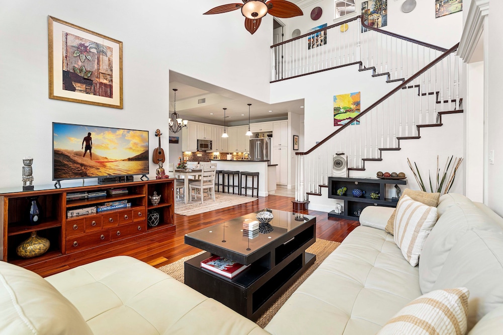Beautiful Townhouse - Great Amenities and Spacious Lanai! Comes With Beach Pass! - Vrkcv