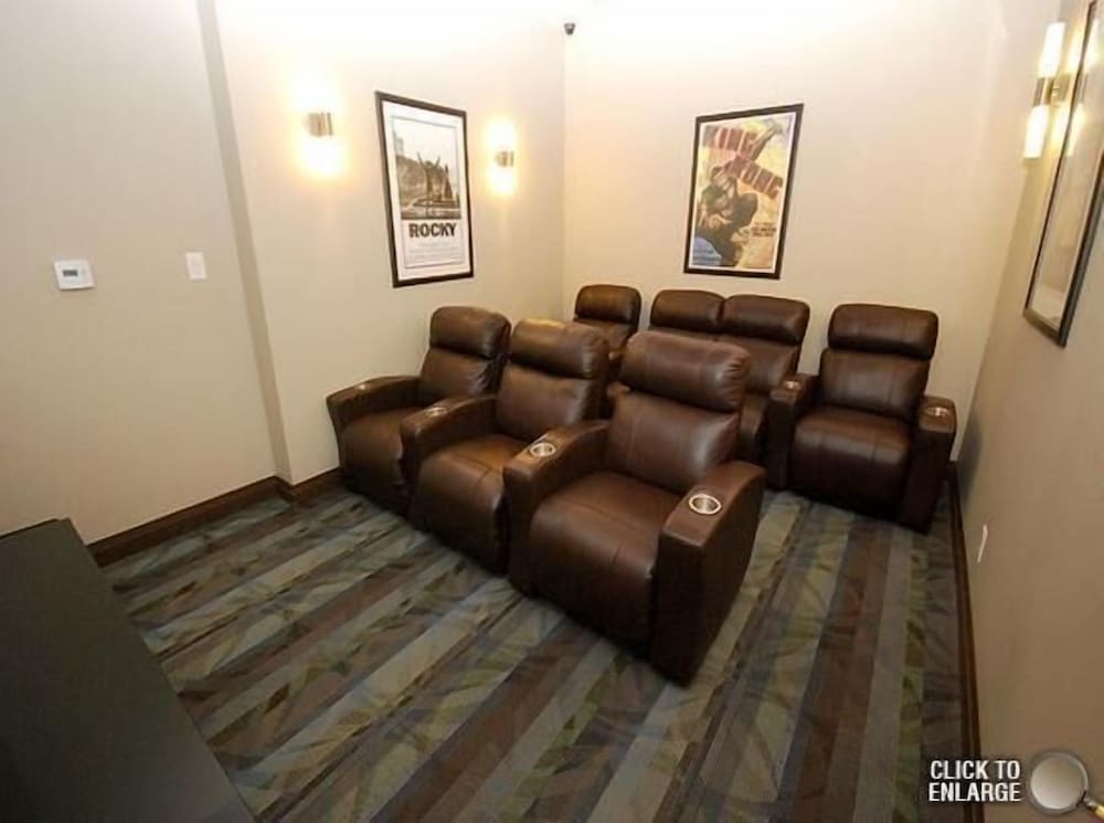WhiteHall Suites - Mississauga-4