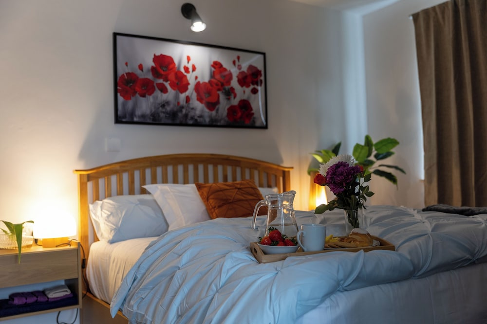 Norwich - House - Sleeps 7 - Parking - Garden