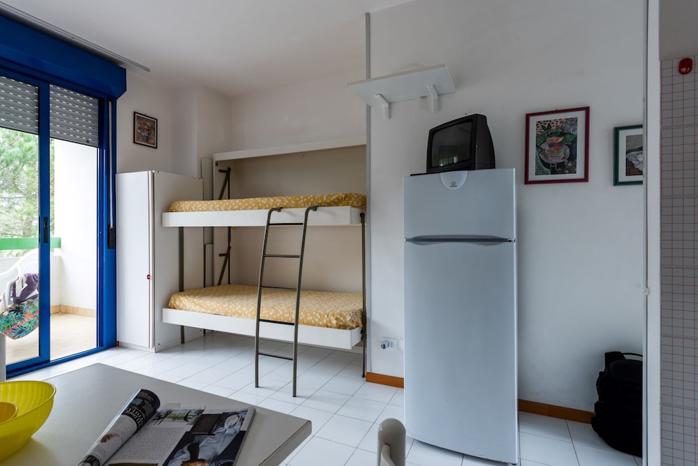 Cozy Studio With Lateral sea View in Bibione