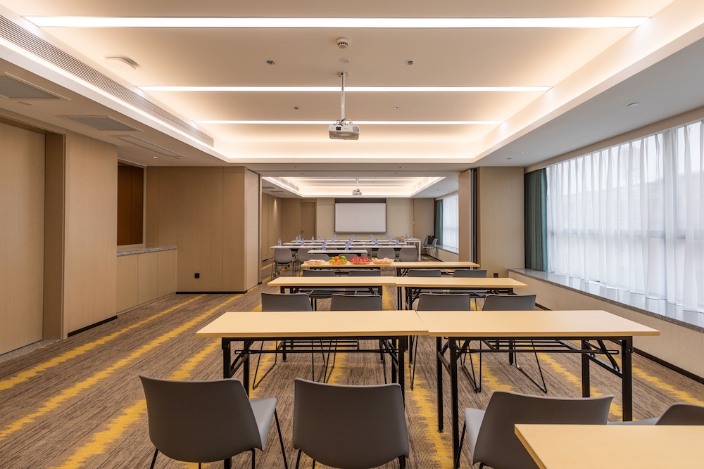 GZ Baiyun Airport MeHood Liz Hotel T1