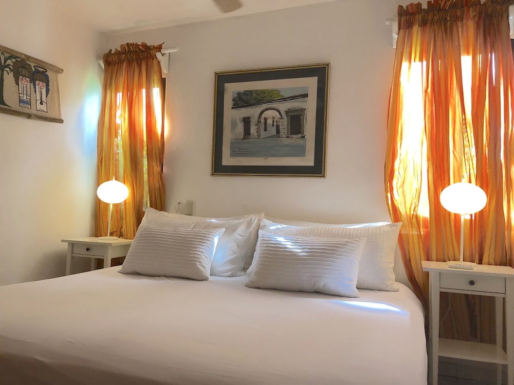 Los Corales Tropical Beach Resort & SPA
