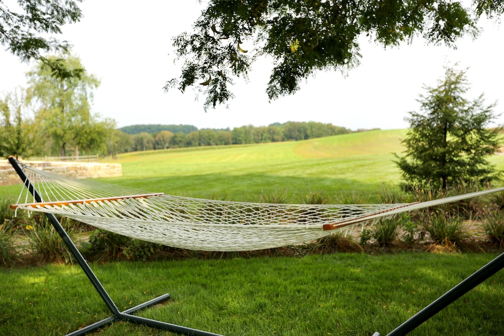 Deer Creek Winery at Watson Estate