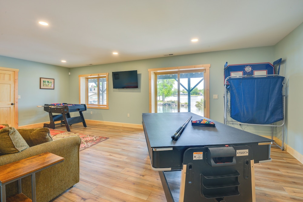 Hot Tub Dock: Waterfront Wellesley Island Home! - Property Image 4
