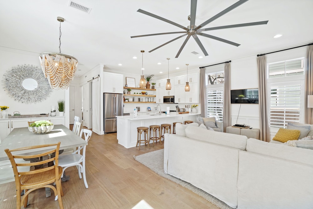 Magnolia Cottages by the Sea by Panhandle Getaways