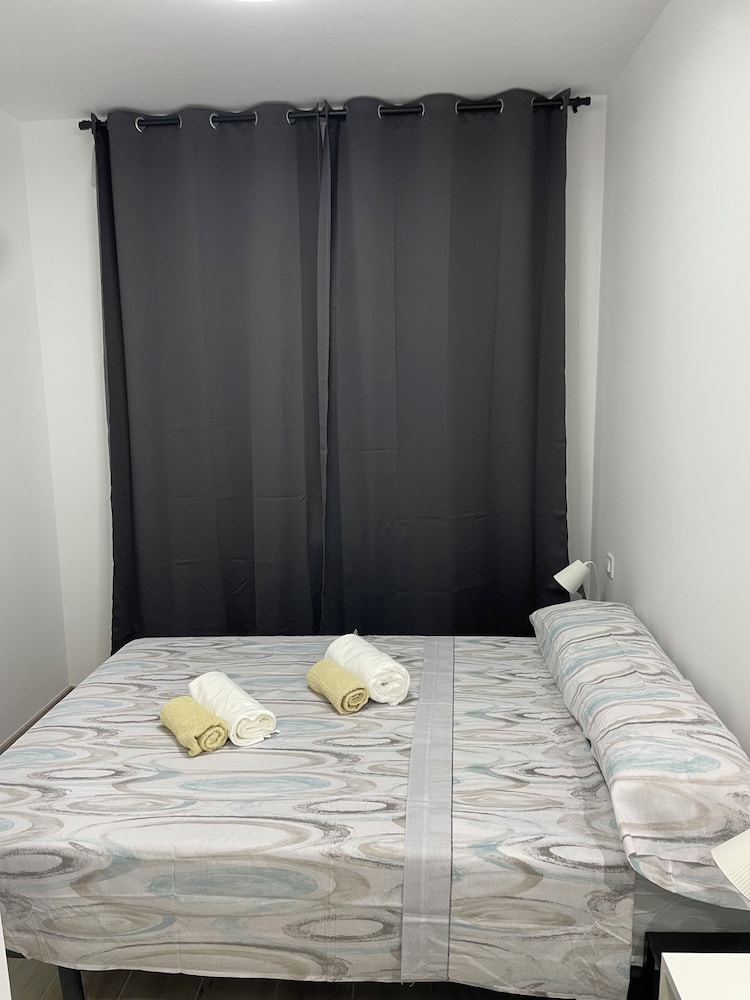 RI HOSTELs