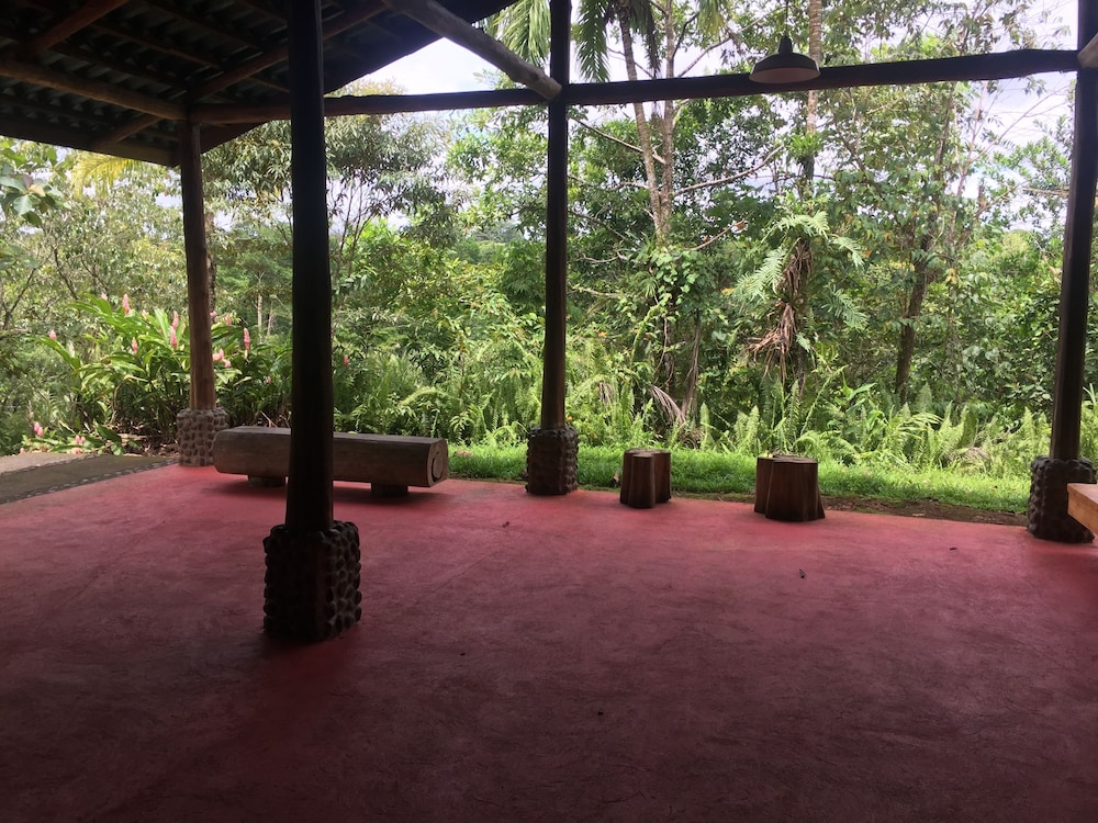 Cinco Ceibas Lodge