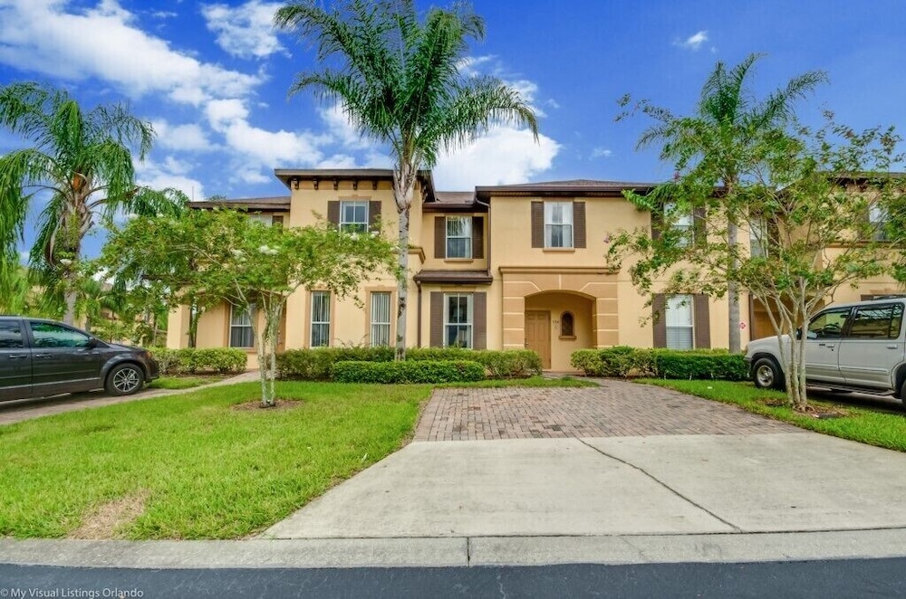 734lam Regal Palms Town Home