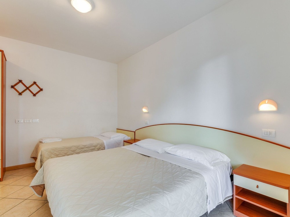 Comfy Apartment in Milano Marittima near Pine Forest view 4