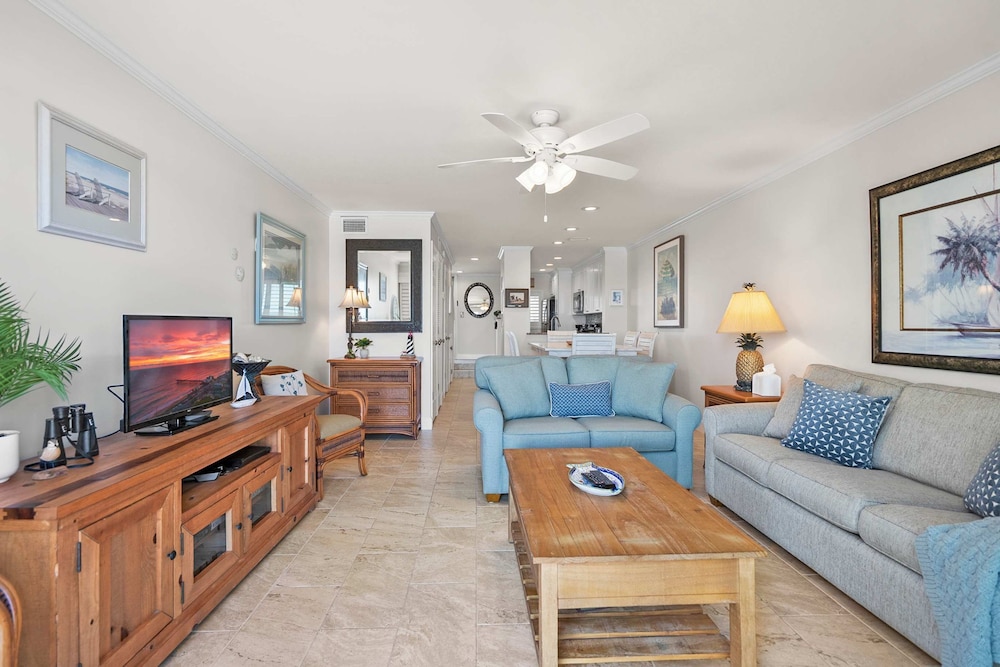 Oceanfront Pool Tennis BBQ Patio Free Parking