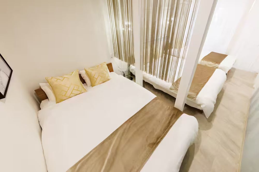 Kuromon Central Self Inn302