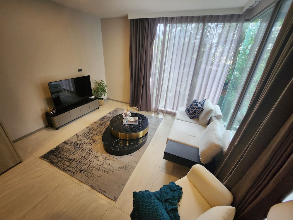 Promo! Luxury 2BR Suiteprime Spot