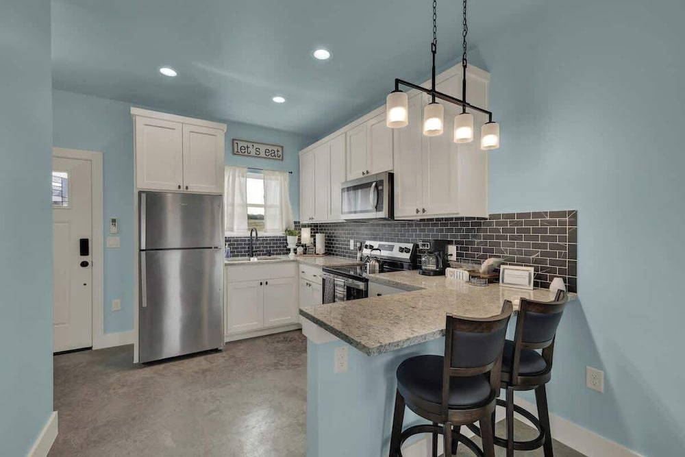 Modern Casita With Hot Tub Six Minutes From Main Street