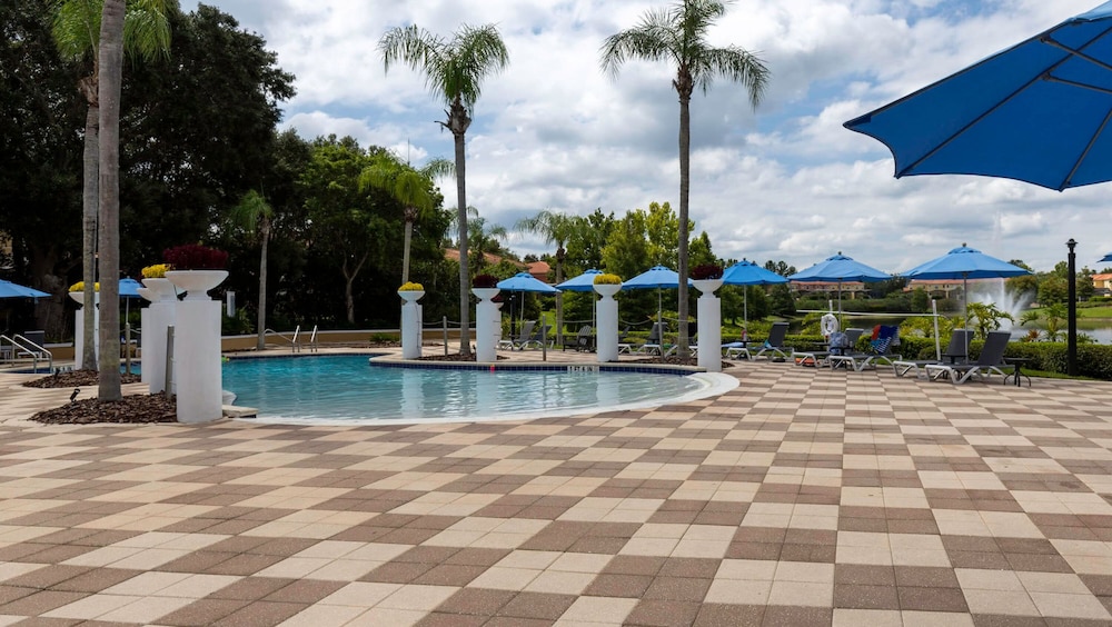 Charming 3BR Retreat Jacuzzi Comfort for 6 view 4