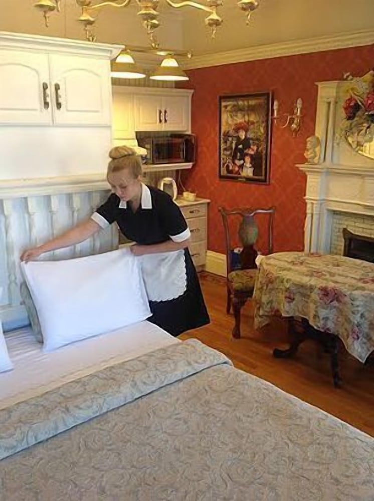 Brockville Vacations - The Noble Suites - Property Image 120