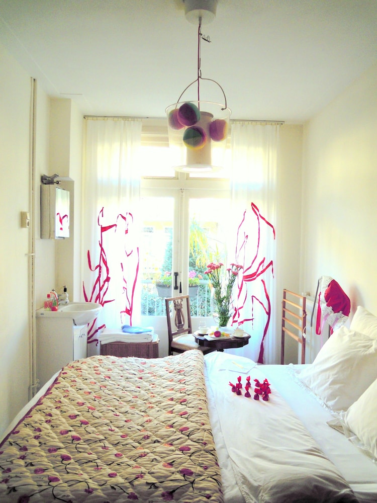 Miss Ortelia b&b