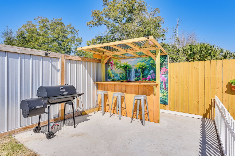 2 Mi to Gulf: Home w/ Sauna, Garden in Panama City