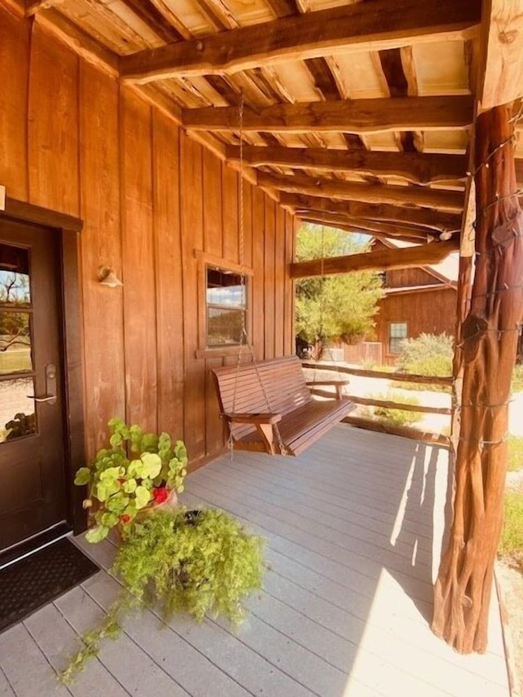 Sistercreek Ranch - First Cabin 2 Bedroom Cabin