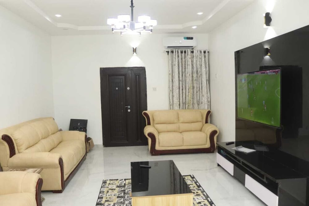 Luxurious 1 Duplex and 3 Flats Apartments, Ugbor Village RD, Benin City Nigeria