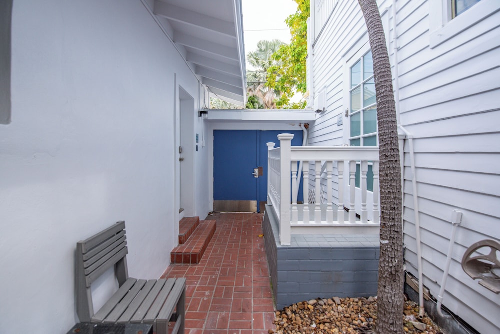 Banana's Foster Guesthouse