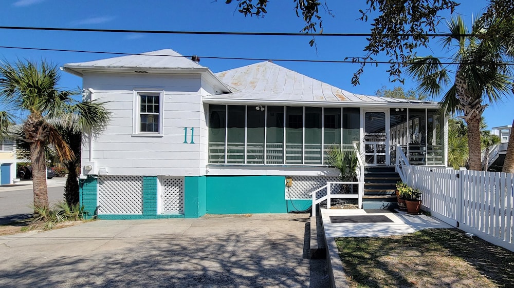 Twelve Palms Cottage by Tybee Vacation Rentals