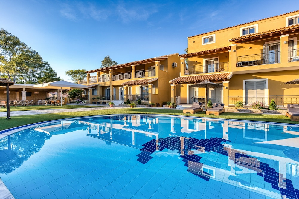 Comissa Luxury Suites