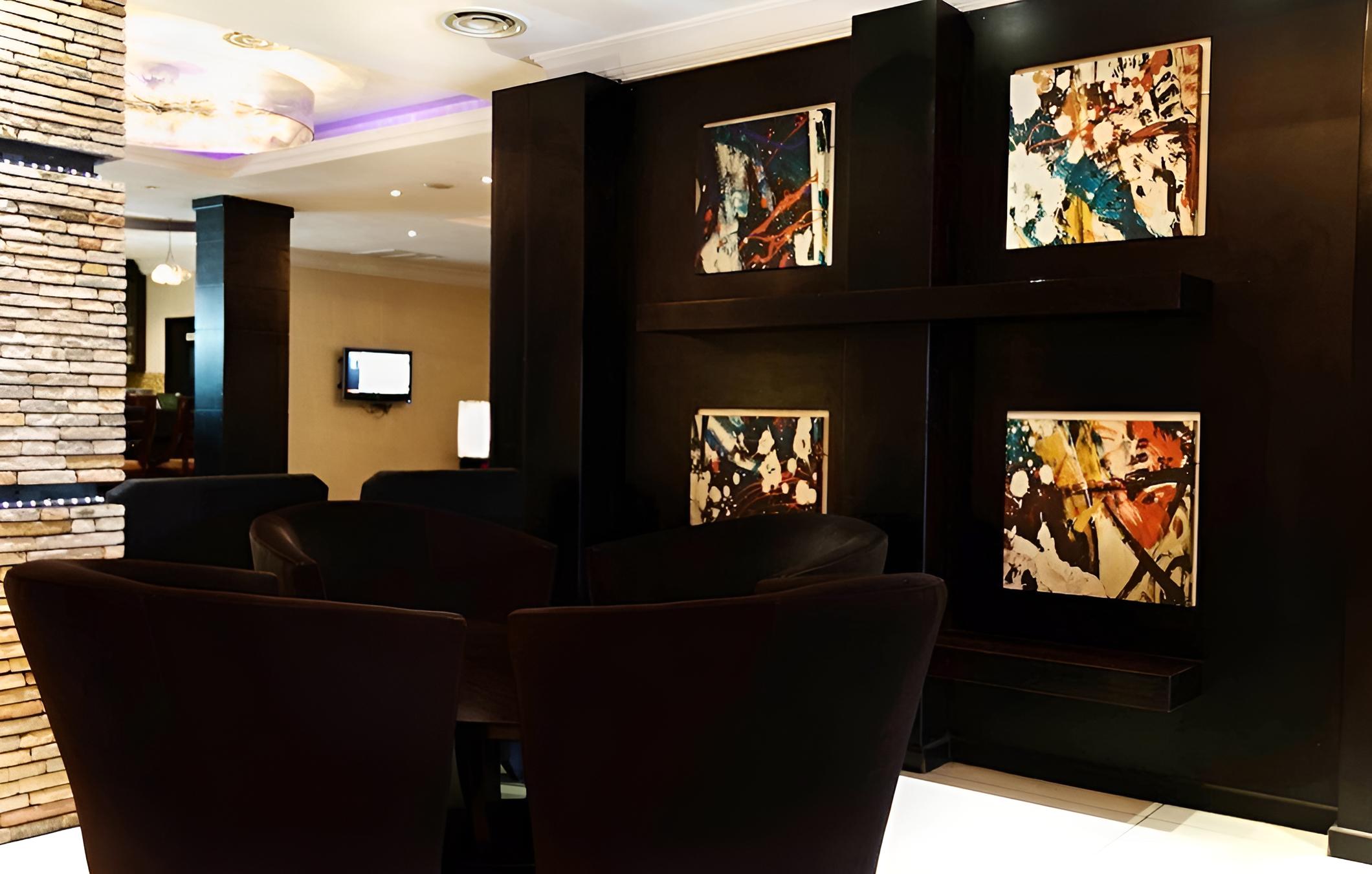 Owu Crown Luxury Hotel Ibadan view 4