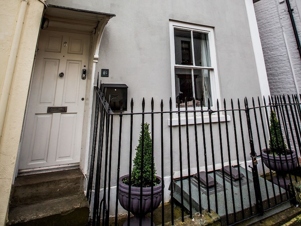 No.8 Accommodation