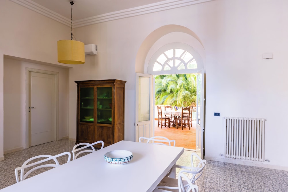 Villa Villari Terrace and Patio by Napoliapartments