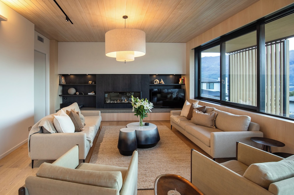 Platinum Ridge - Lake Views - Sleeps 8