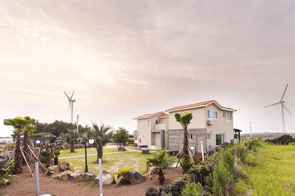 Vitamin Sea House