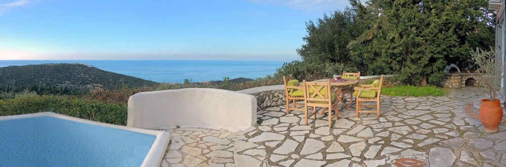 Agios Nikitas Villas
