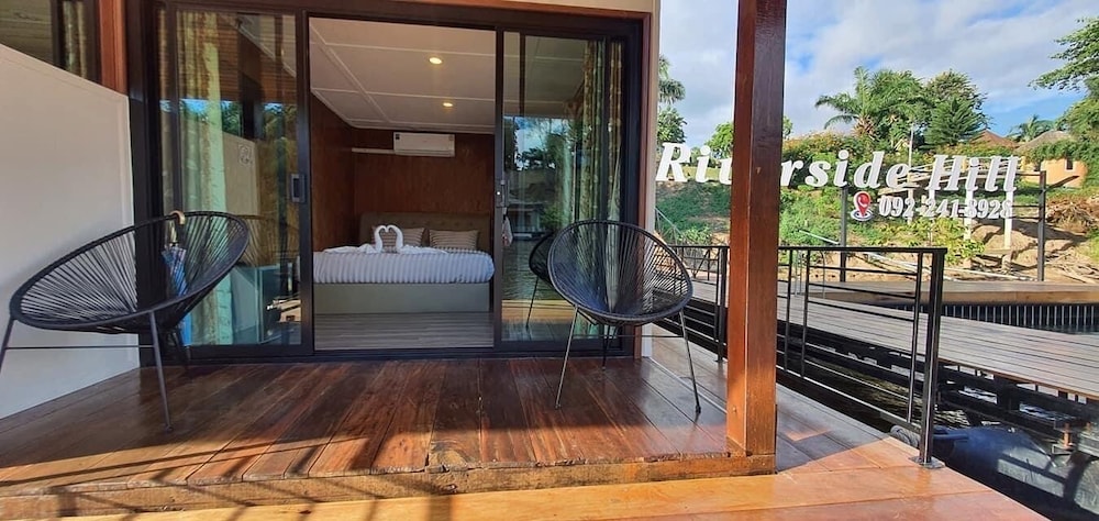 Riverside Hill Resort & Restaurant