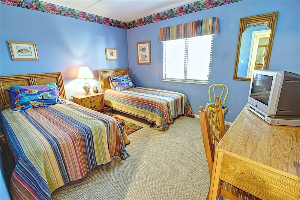 SEA Haven 118 [3/2] Free Activities! & Oceanfront Wifi Pool view 2
