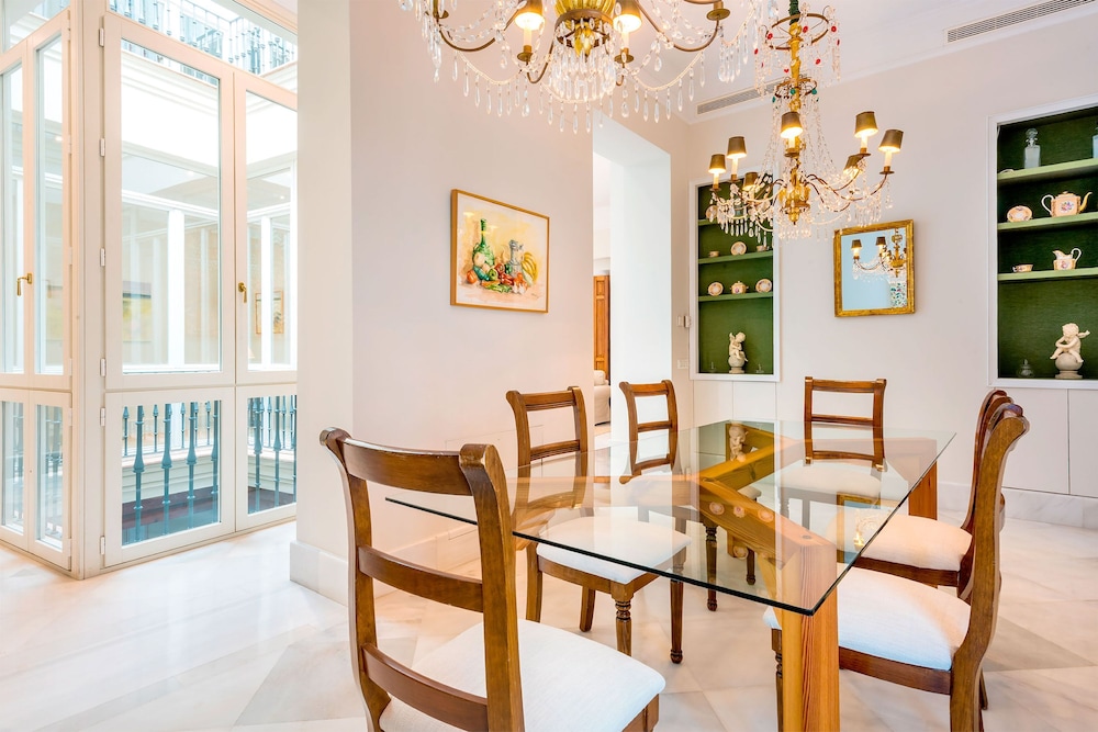 Luxury 3 Bd Apartm With 200m2 Prime Location Padre Marchena II
